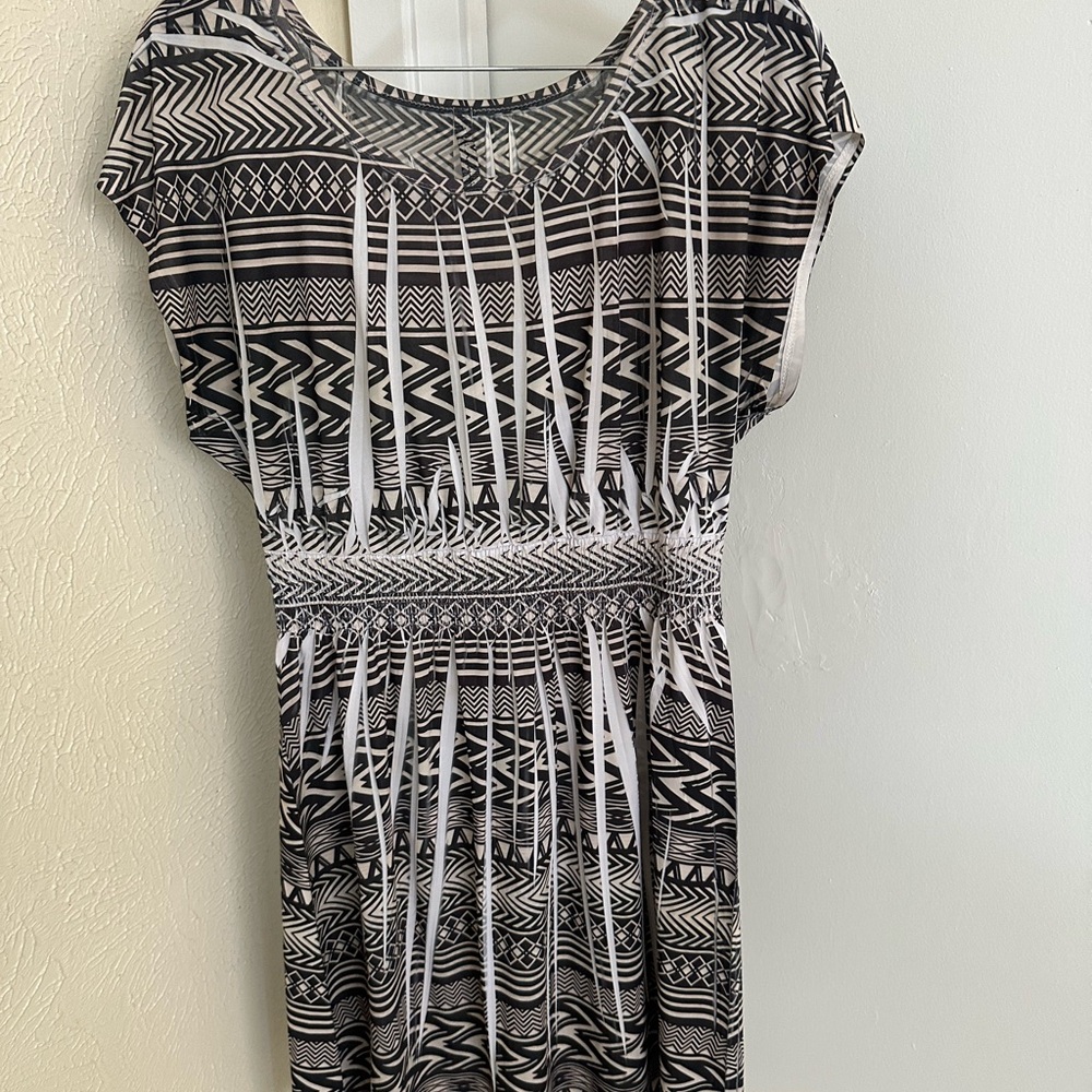 Black and White Geometric Midi Dress